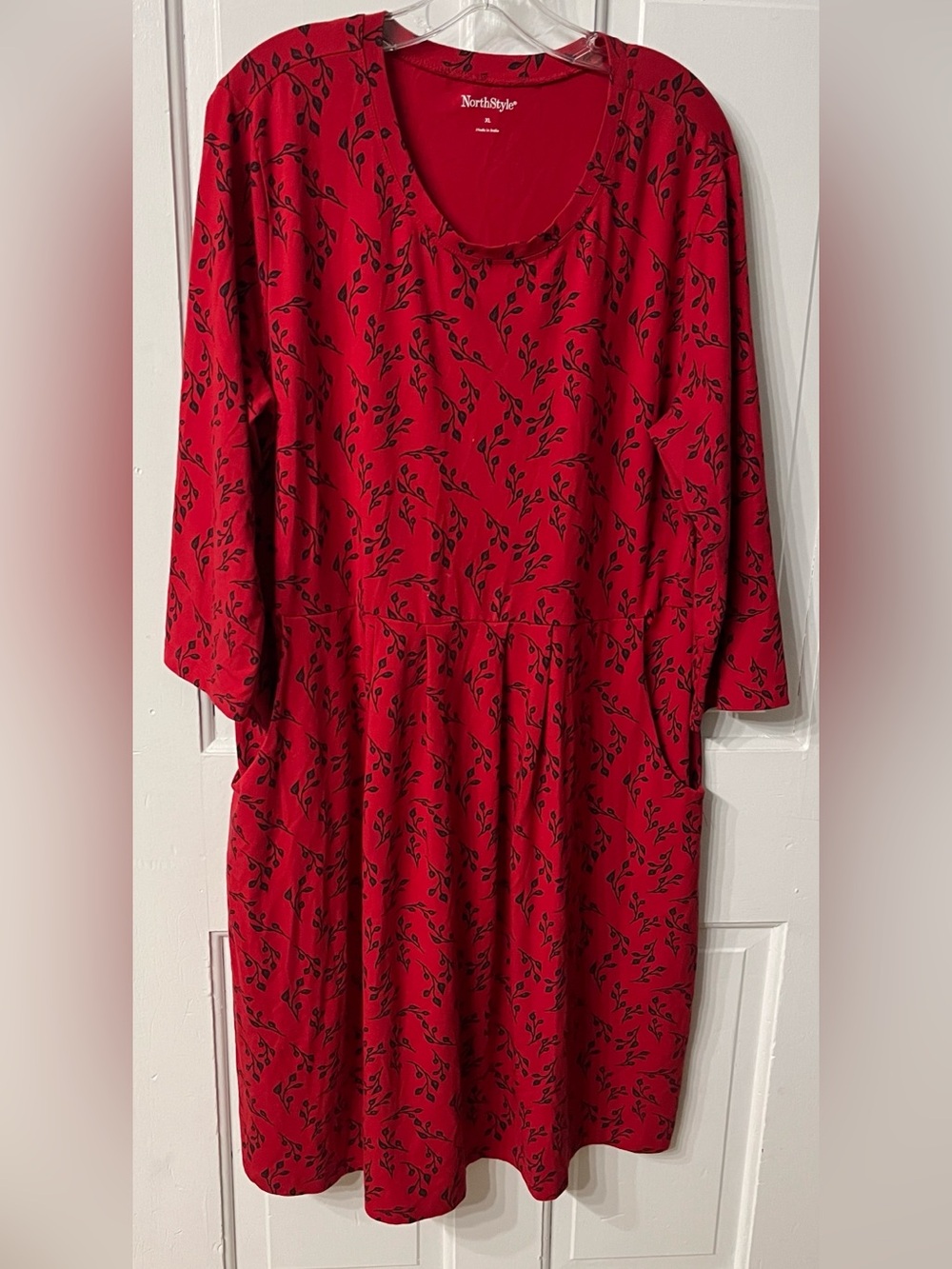 North Style XL Red Black Leaves Print Dress